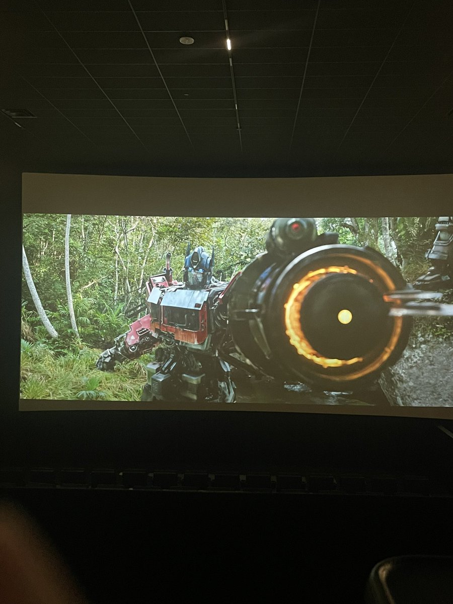 They still showing ROTB trailers in my theater 😭😭