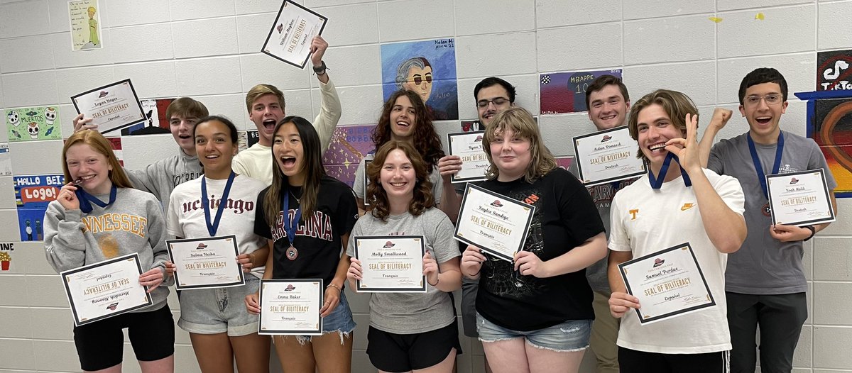 Congrats to the Dobyns Bennett recipients of the Vol State Seal of Biliteracy! <a href="/VolStateSeal/">Volunteer State Seal of Biliteracy</a>