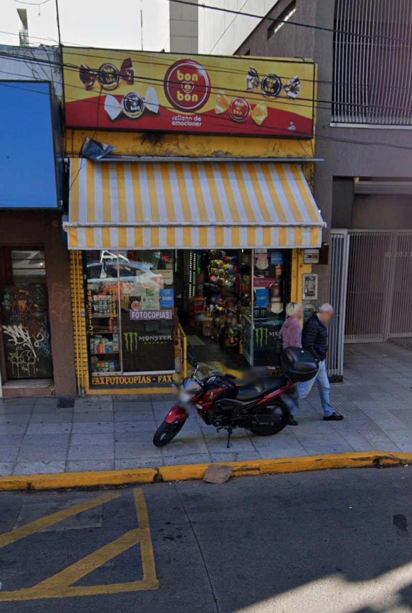 ABRO HILO DE MI ABUSO que paso el 2 de abril en la noche, en Avenida maipu 2676, fui al kiosco a comprar puchos para mi mamá y el chabón estaba cerrando (bajando la preciana) le pregunté porque cerraba tan tarde y me explico el porque, de ahí me preguntó que necesitaba