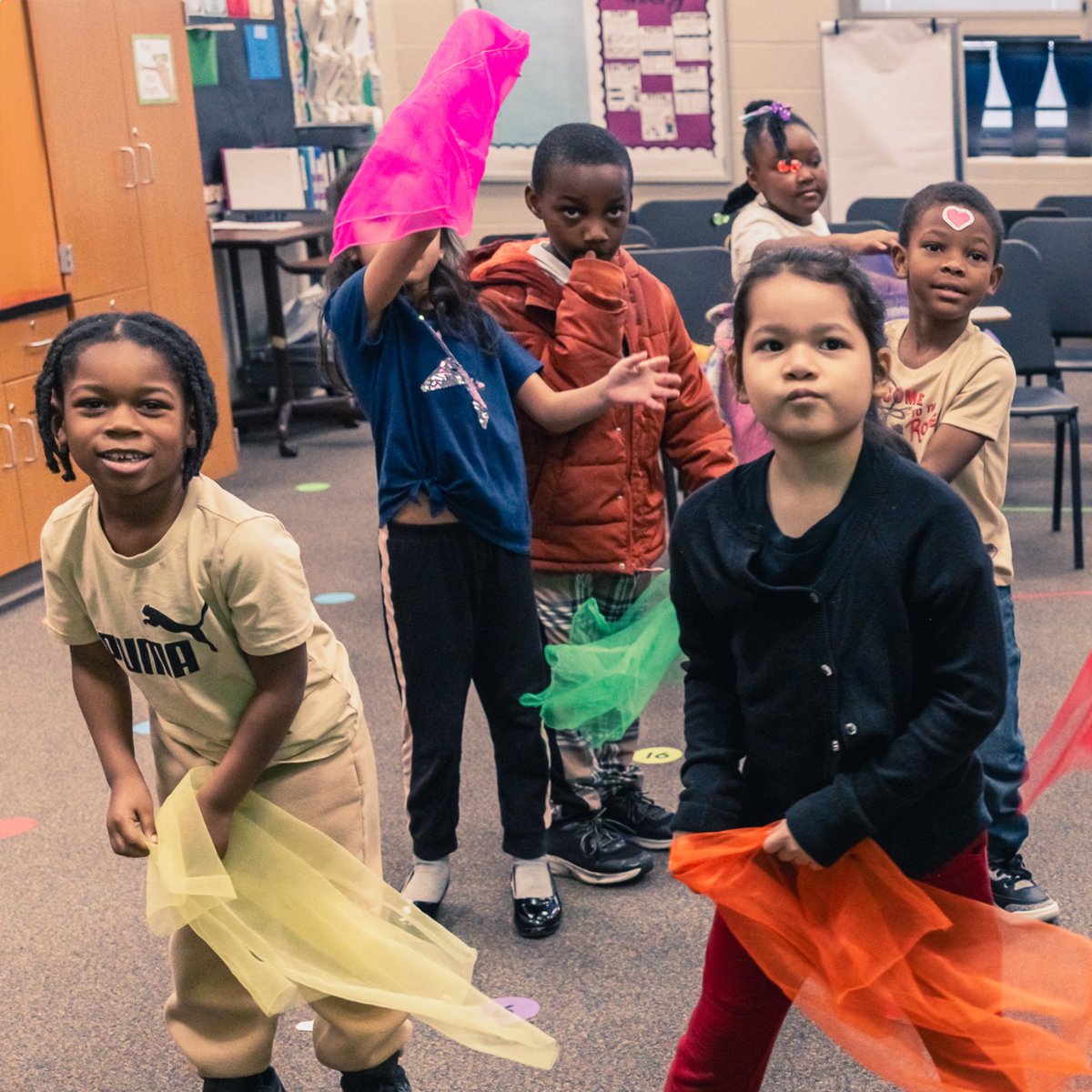 savethemusicfdn's tweet photo. Monday Motivation: UKE CAN DO IT!  These photos will cure your Monday blues 💙 
Drop a song you're vibing with to start the week off right 👇🎶

#Mondaymotivation #happymonday #musicsaves #ukulele #Musiceducation #savethemusic #music #education #earlyeducation #studentsuccess https://t.co/8ajA0xsHc0