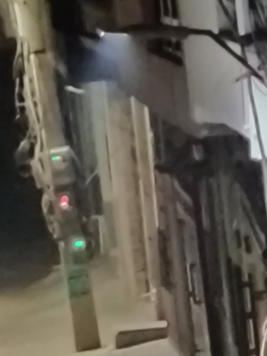 aarnav_hardik's tweet photo. @1912dhbvn @PowerHaryana @DHBVNL @DhbvnG
In Dharam Colony Gurgaon A block, Light is coming in every bodys house except few ones. And That too from last 7hrs in this hot night season of may. WHY So ???? https://t.co/zenYGG115z