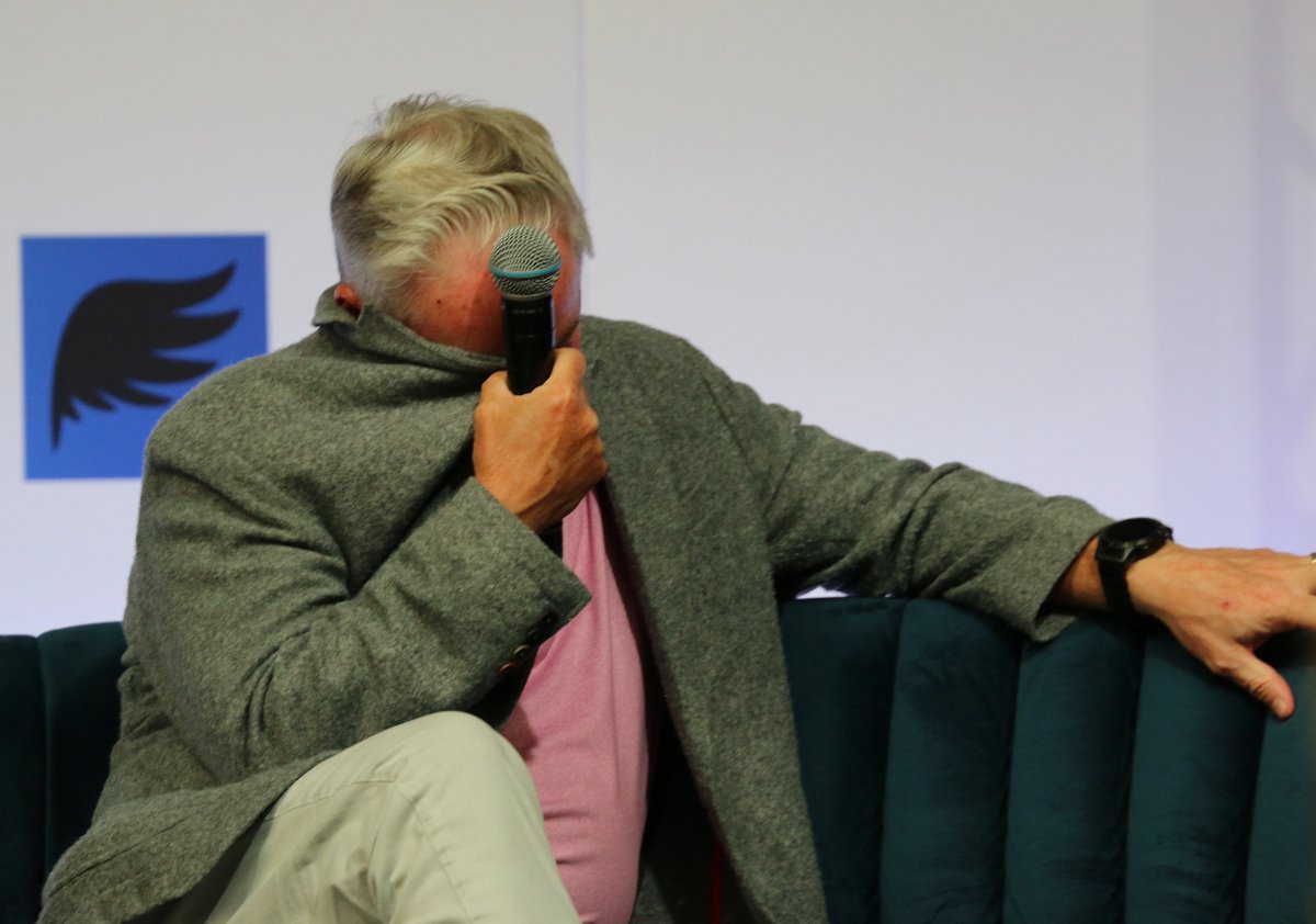 SandraRankin_UK's tweet photo. #RichardDeanAnderson with the new shaving microphones. #BradWright is not impressed, in fact positively embarrassed #AmandaTapping says I am not with these two!(not serious at all) https://t.co/yiege5zneK