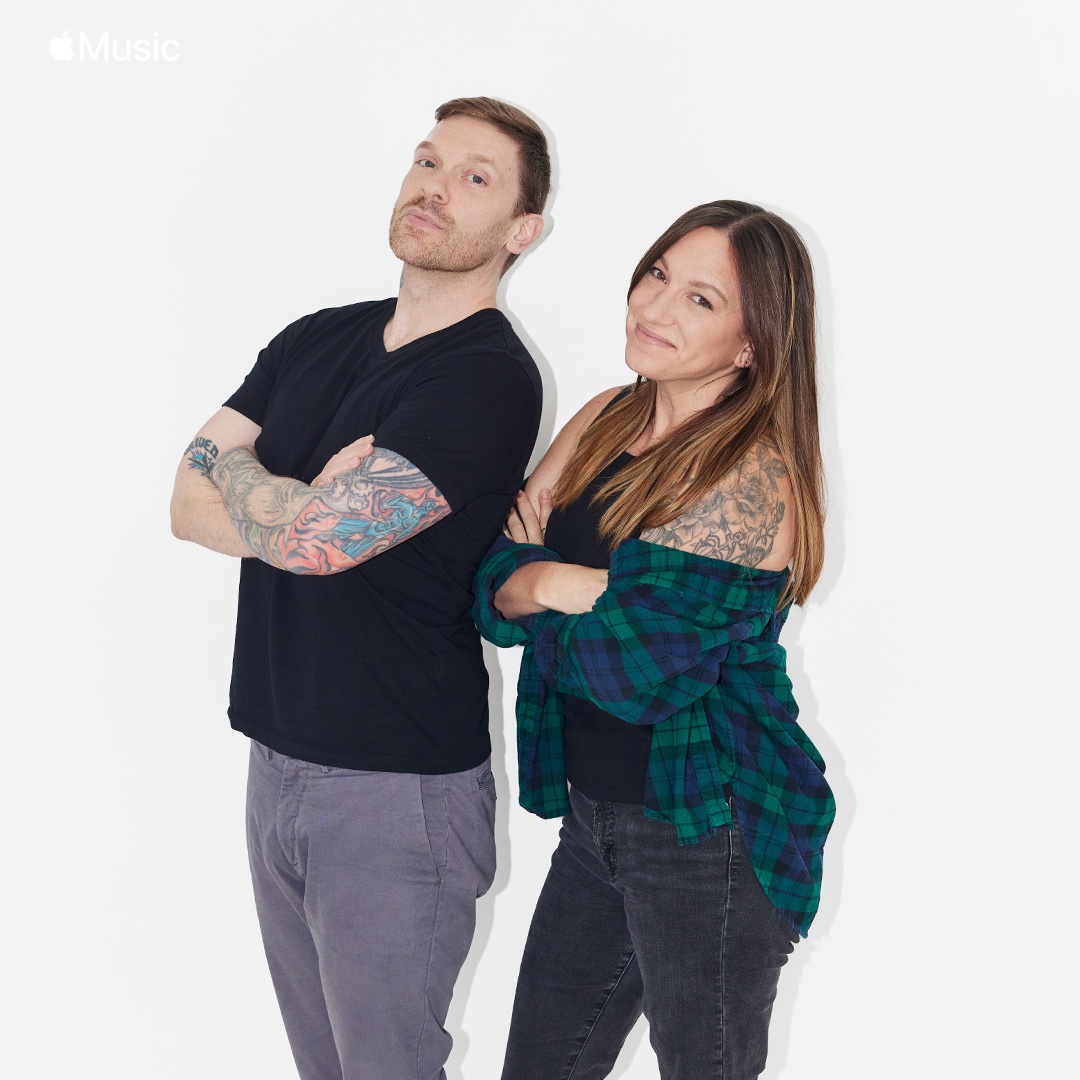 .@TheBrentSmith here... I am extremely excited to announce that I'm on 🎙️Headliners Radio with the AMAZING @JennOnAir on @applemusic Tuesday at 8am PST! Make sure to tune in. 🤘