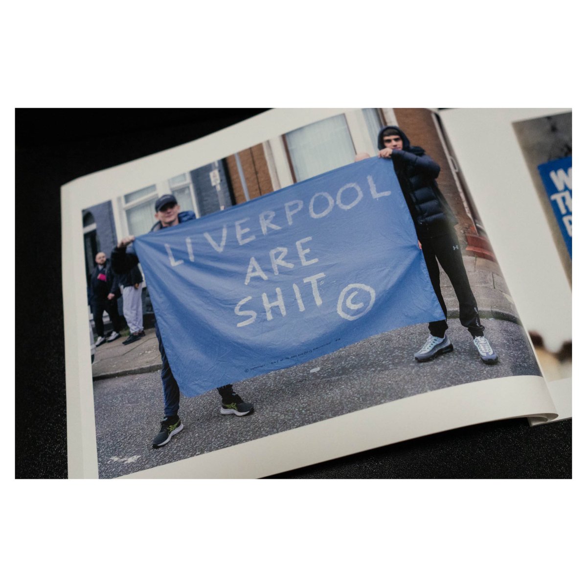 … a reprint. Signed and numbered. 40 pages 210mm x 280 mm Only £10 + P&P Liverpool city centre pick up available. International shipping also available. johnjohnson.bigcartel.com/product/fight-… #everton #goodisonpark #utft #johnjohnsonphoto 👊🏻📸💙