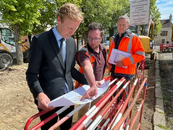 La première phase des travaux de requalification de la place du 11-Août ont démarré à Nogent-le-Rotrou. lechorepublicain.fr/nogent-le-rotr…