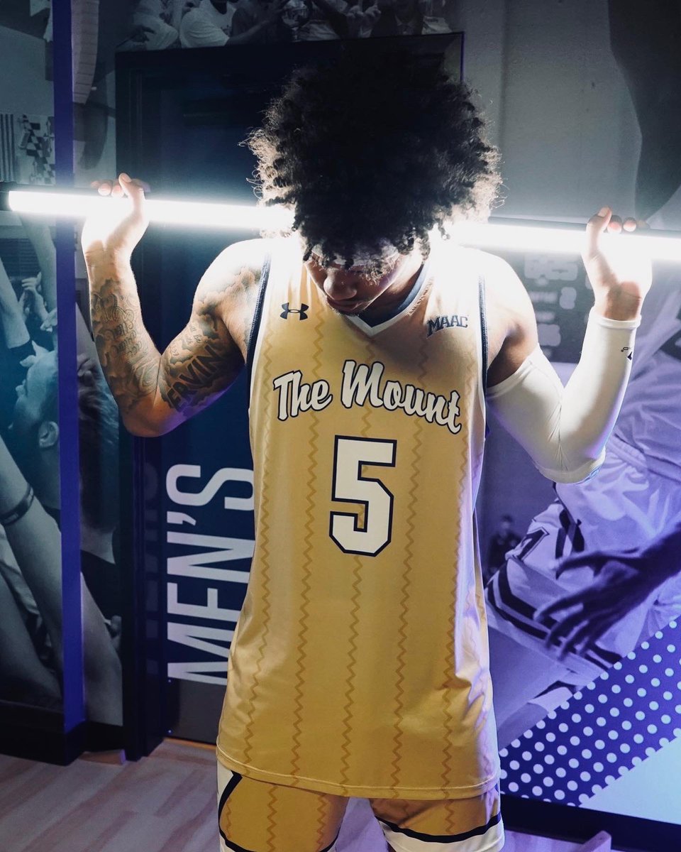 Pick yo side 🅿️
#Committed <a href="/MountHoops/">Mount Men’s Basketball</a>