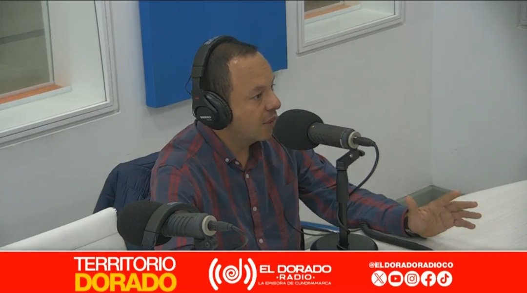 #CundinamarcaCompetitiva | Nuestro director Juan Manuel Lobo, habló con @ElDoradoRadio 🎙️sobre las estrategias que maneja la Secretaría de Competitividad para impulsar la economía de #Cundinamarca 💰
 
Revive la entrevista completa aquí👇🏽 facebook.com/share/v/42cMs9…