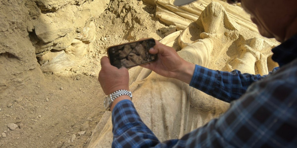 Sağlık tanrıçası Hygieia’nın 2100 yıllık heykel başı Laodikeia’da ortaya çıkarıldı. arkeonews.com/saglik-tanrica…