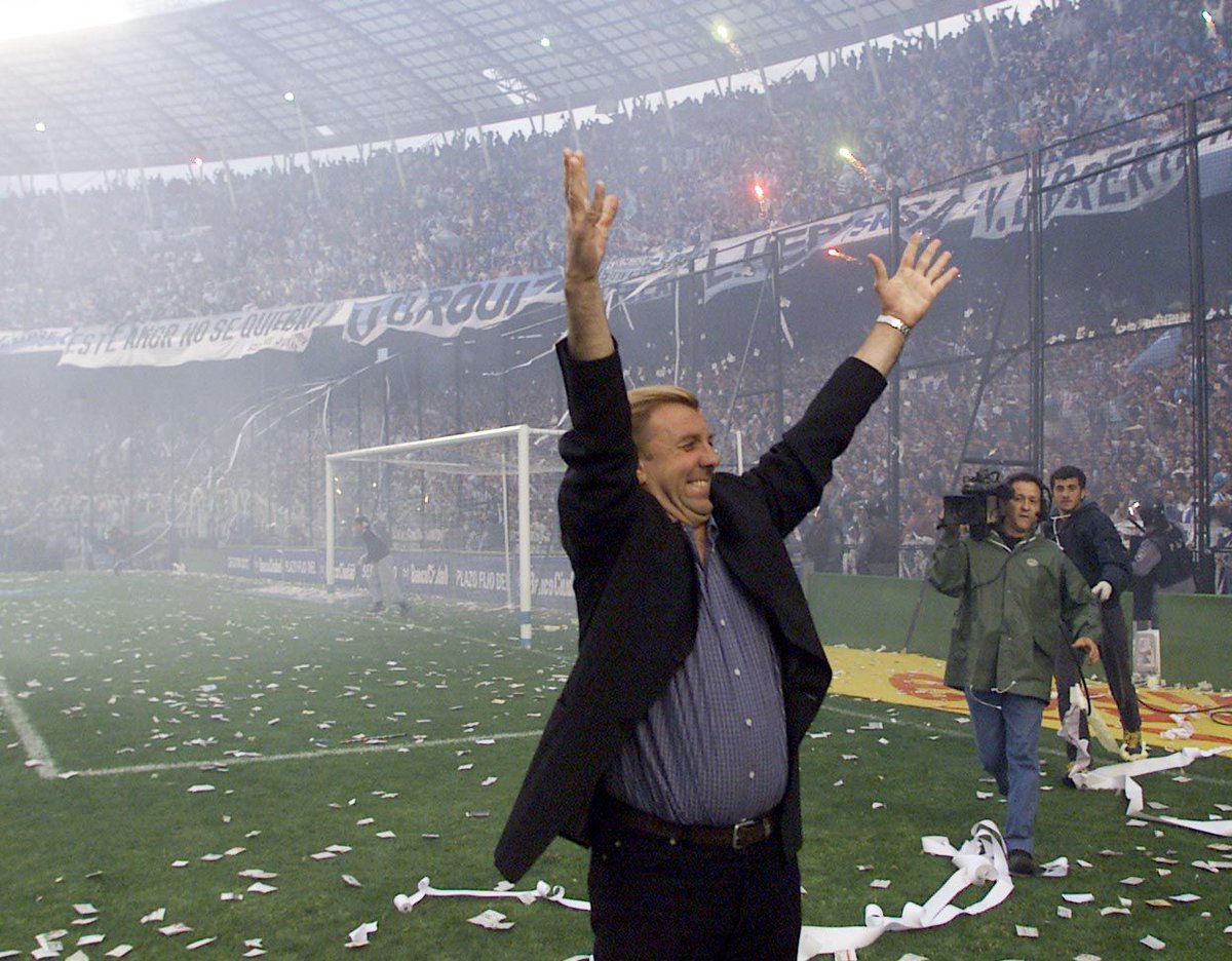 RacingClub's tweet photo. Este hombre tenía un plan: hacernos felices. https://t.co/YGz7kjRcfl