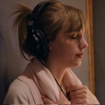 Intento escuchar otra cosa que no sea Taylor Swift para variarle aunque sea poquito, pero les juro que no puedo. En verdad soy prisionero de Taylor Alison Swift.