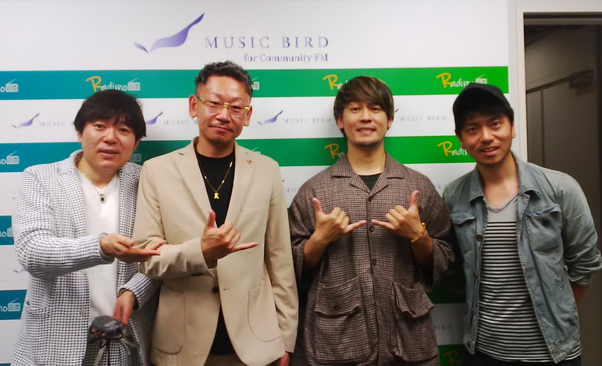 djohnishi's tweet photo. 今夜は #アーバンナイト @rnb_source に神戸から @t_kay_ceo を迎えてBabyface選曲でお届けしました。DJ T-kayさんは現在神戸オリエンタルホテルのBARラウンジで毎週金曜日DJ PLAYでお客を酔わせてます✨僕も行きたい😆詳細はT-kayさんのX、HPで。 #thenite @musicbird_fm https://t.co/PgOzNeiOLz