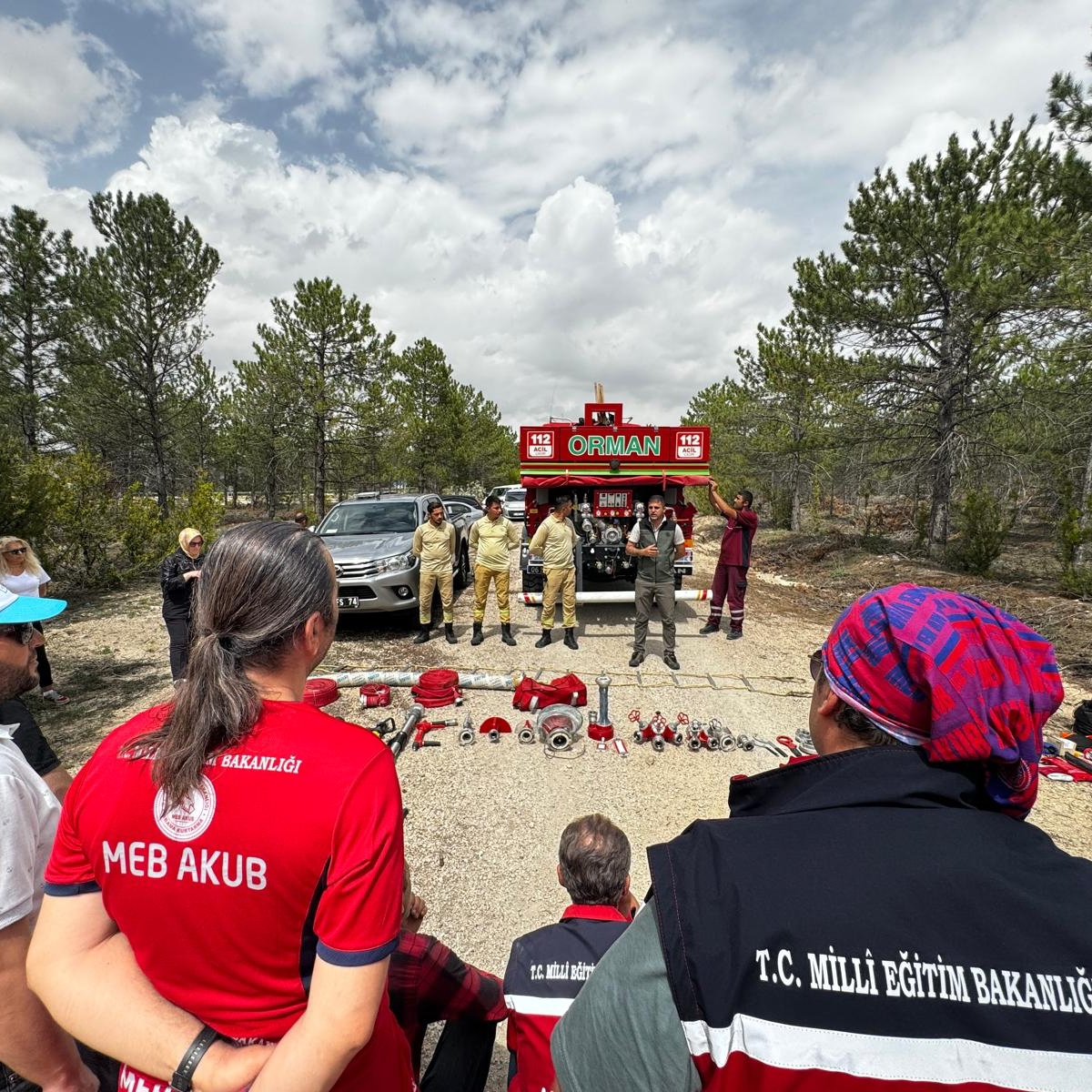 "Yangın Orman Gönüllüsü" eğitimimiz MEBAKUB ekip üyelerimiz ve İSG birimi çalışanlarımızın katılımı ile başarılı bir şekilde tamamlanmıştır.
<a href="/tcmeb/">Millî Eğitim Bakanlığı</a> <a href="/Yusuf__Tekin/">Yusuf Tekin</a> <a href="/meb_dhgm/">T.C. MEB Destek Hizmetleri Genel Müdürlüğü</a> <a href="/omurfatih/">Ömür Fatih Karakullukçu</a> <a href="/mebisgb/">İşyeri Sağlık ve Güvenlik Birimi Daire Başkanlığı</a> <a href="/ozkan_meb/">Özkan AVCI</a> <a href="/gokhanmurat1/">Murat YİĞİT</a> <a href="/AynrTurkoglu/">Aynur Türkoğlu</a> <a href="/konyamem/">Konya İl MEM</a>