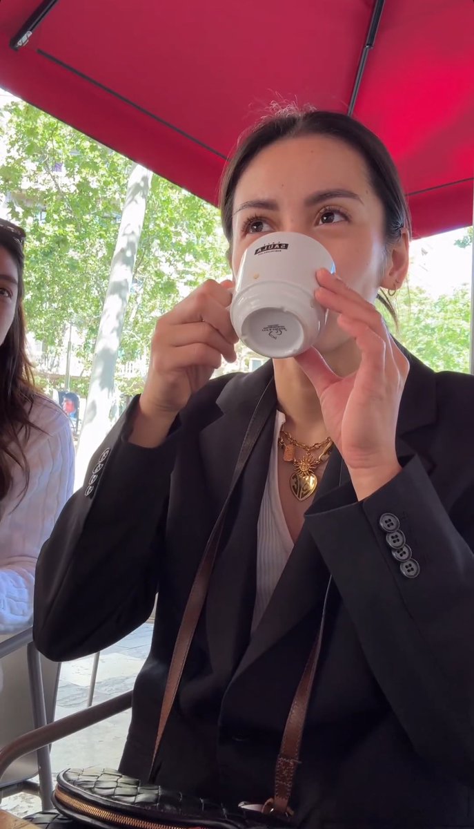 213DMAV's tweet photo. ☕️☀️🇪🇸 https://t.co/L3xqjh825y