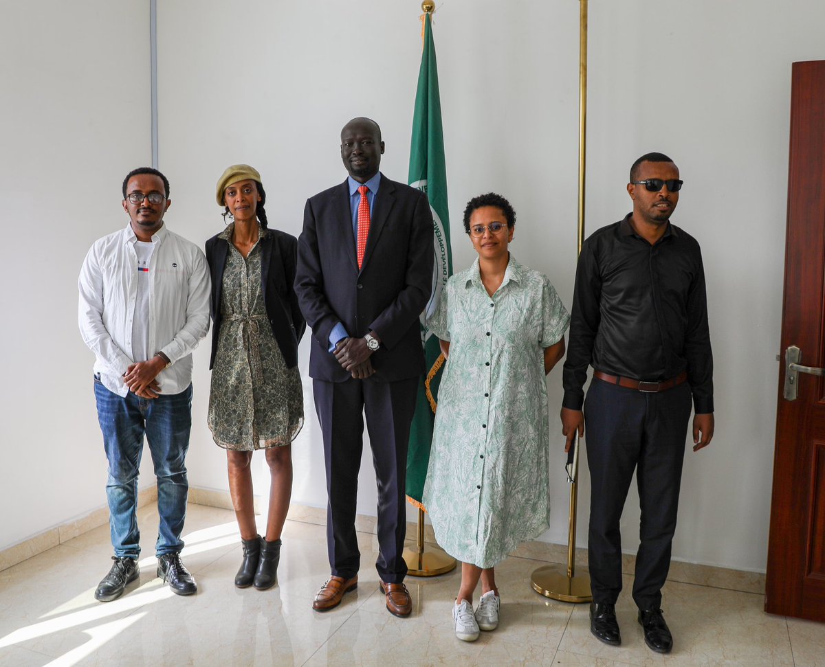 Today the team from @EthioHRC paid a courtesy visit to our Offices and were received by the Head of @IGADPeace's Political Affairs and Peacebuilding @Temjok1. #humanrights #Peace #security