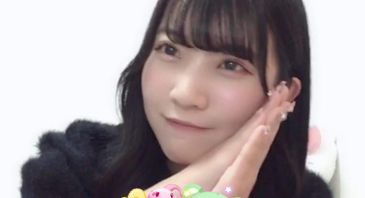 haru_no_shippo's tweet photo. きょうちゃん、昇格祖日からお疲れさまでした!忙しい中、SNS投稿して、可愛いネイルして、巻き髪も見せてくれてありがとう!めちゃめちゃ可愛い。指先がキラキラして素敵。明日の髪型一生悩んでたけど決まったみたいで楽しみ!!
#篠原京香 #きょっぴー #はっぴーきょっぴー #TeamKll #SKE48 https://t.co/UFCwQV3Lx7