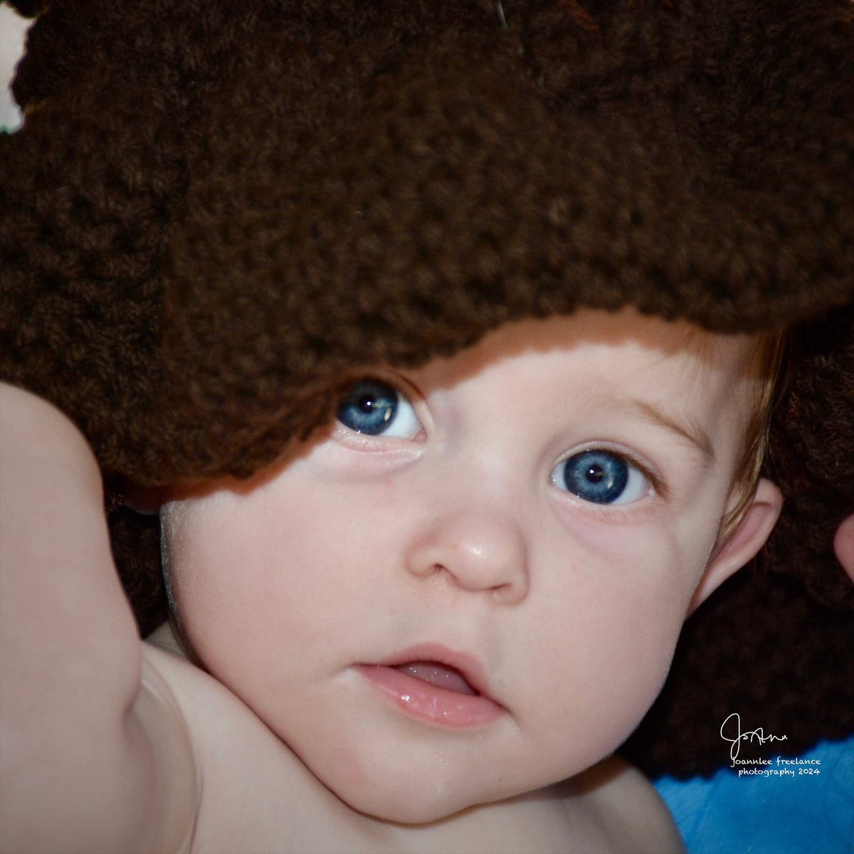 jo_annie42's tweet photo. My client asked if I could just capture some moments for her. Heโs so handsome. #Photography #CaptureTheMoments #BlueEyes #BeautifulBabyBoy #MondayVibes https://t.co/IiAOuf9Fwc