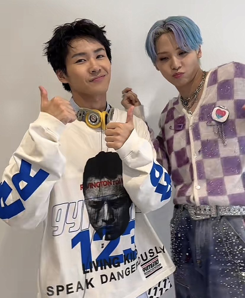 jambachan_con32's tweet photo. ありがとうございました🦊💙
#BF_Masterplan
#BEFIRST #SHUNTO
🔗https://t.co/Hxr8yRgCz6
#StraightLinechallenge
#Kep1er #マシロ
🔗https://t.co/fuVRnPeIvT
#obsessed #ayumuimazu
🔗https://t.co/Ux5LXOJNKL
#HIGHEREXchallenge
#BALLISTIKBOYZ #RIKI
🔗https://t.co/emXKSRAbRd https://t.co/wVPROaRfJ9