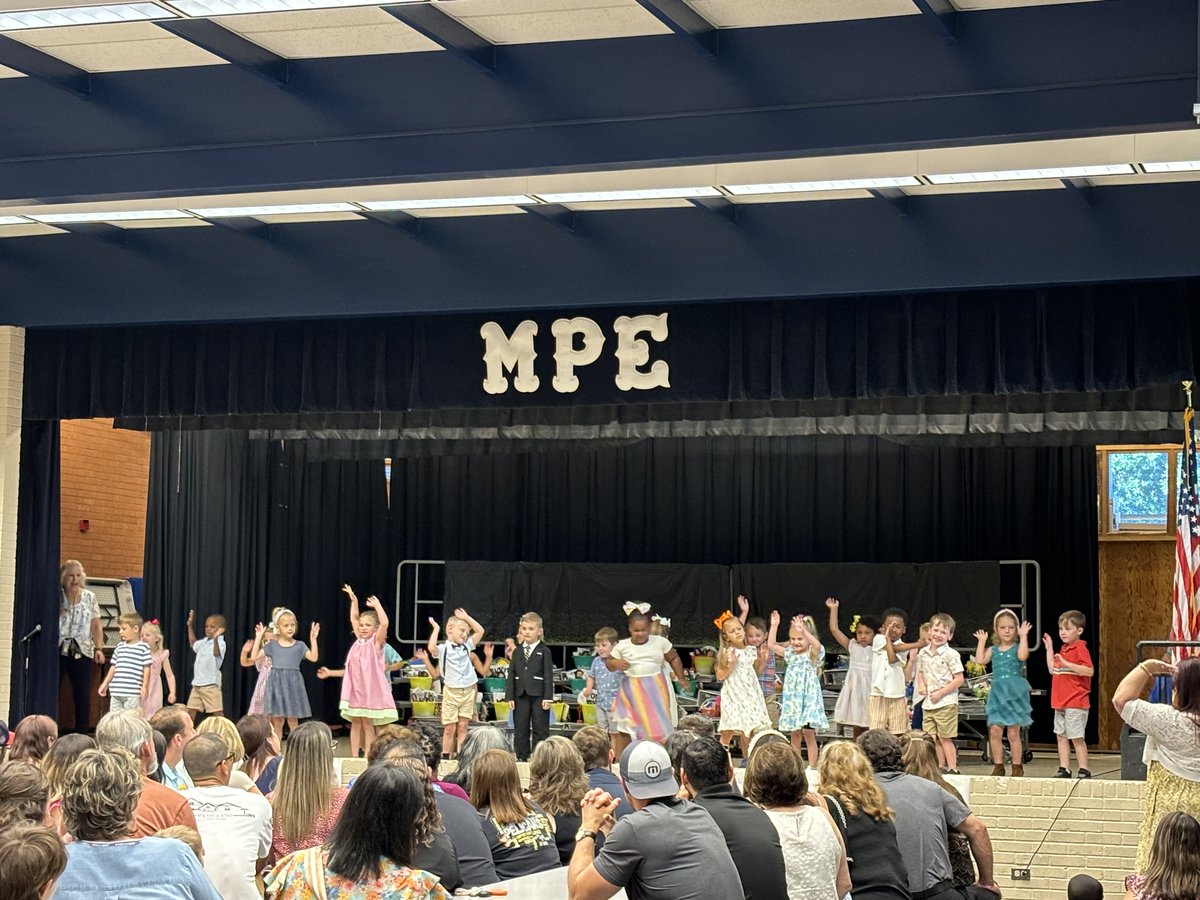 Congratulations to our Pre-K Pelicans! These students did a wonderful job at their end of year performance this morning. Enjoy your summer, and we can't wait to see you in Kindergarten!