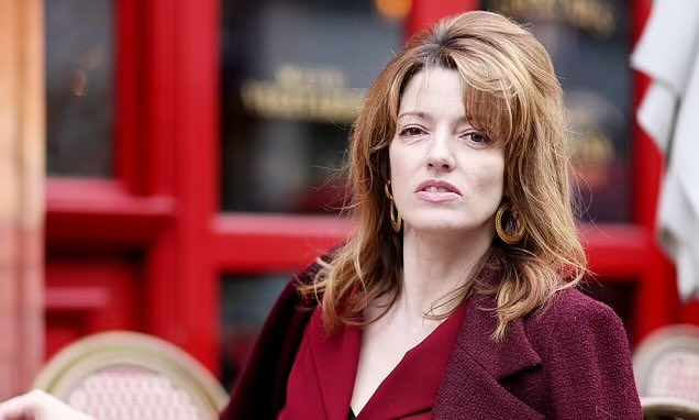 بعد أن قضت معظم حياتها في الدفاع عن الحركة النسوية.. الكاتبة البريطانية بيترونيلا وايت تكتب مقالًا تعبر فيه عن ندمها قائلةً:

“أنا عازبة وبلا أطفال ووحيدة لقد خذلتني الحركة النسوية وخذلت جيلي كله”

أضافت الكاتبة في مقالها: “ألتقي كل يوم اثنين مع مجموعة من الصديقات في أحد مطاعم