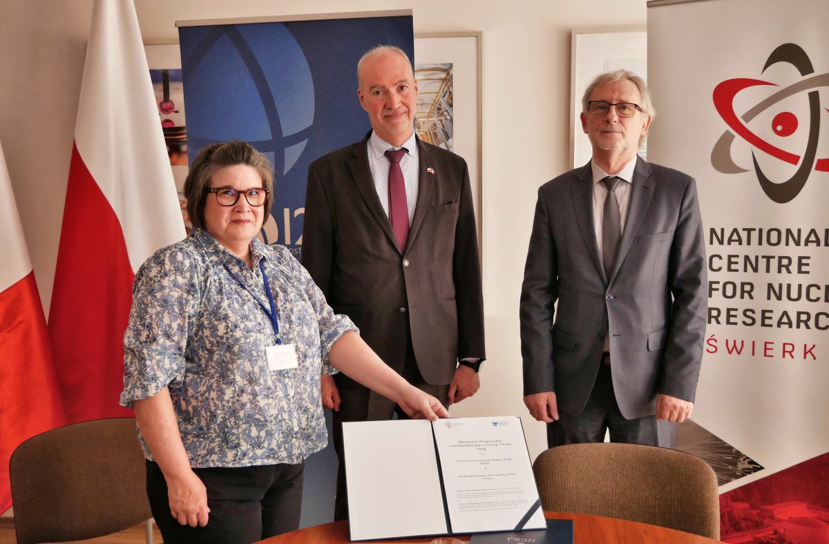 Fructueuse coopération 🇫🇷-🇵🇱 ds le nucléaire civil: signature d’un accord entre le @NCBJ_swierk 🇵🇱 et @institut_I2EN 🇫🇷, le tout sous l’égide de Marie Curie ! Nouvelle coopération dynamique avec le #NCBJ qui coopère également avec d’autres acteurs de la filière nucléaire 🇫🇷 !