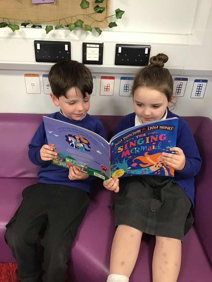 HilderthorpeSch's tweet photo. EYFS thoroughly embraced the book- The Singing Mermaid 🧜‍♀️ last week. We created mermaids using play dough, paint and ICT. The text led to a keen interest in the circus and we even perfected our juggling skills, what fun! #eyfs #hildeyfs @Booktrust @LydiaMonks https://t.co/mu6ZnvaHd7