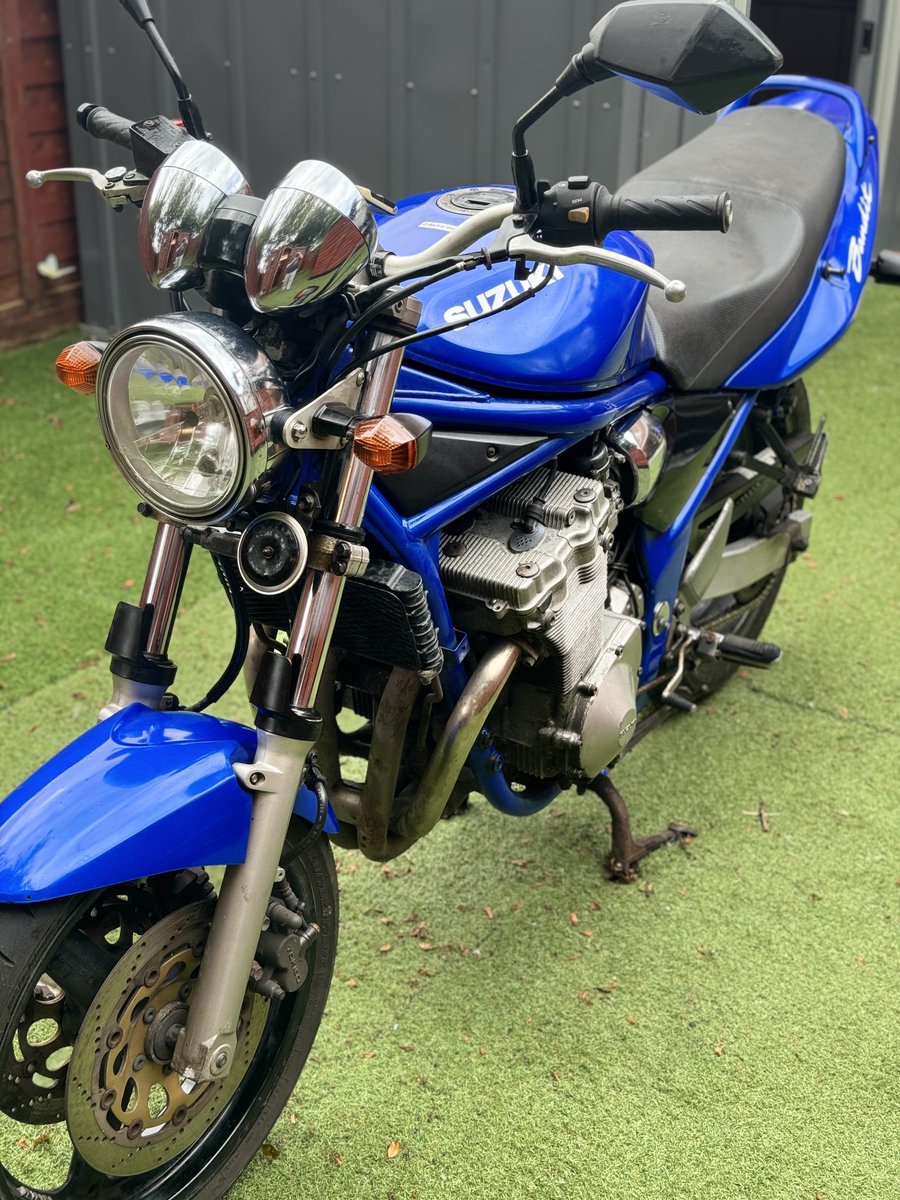 lordapple1989's tweet photo. My pride n joy bandit for life #suzukibandit https://t.co/6gzKIADDYX