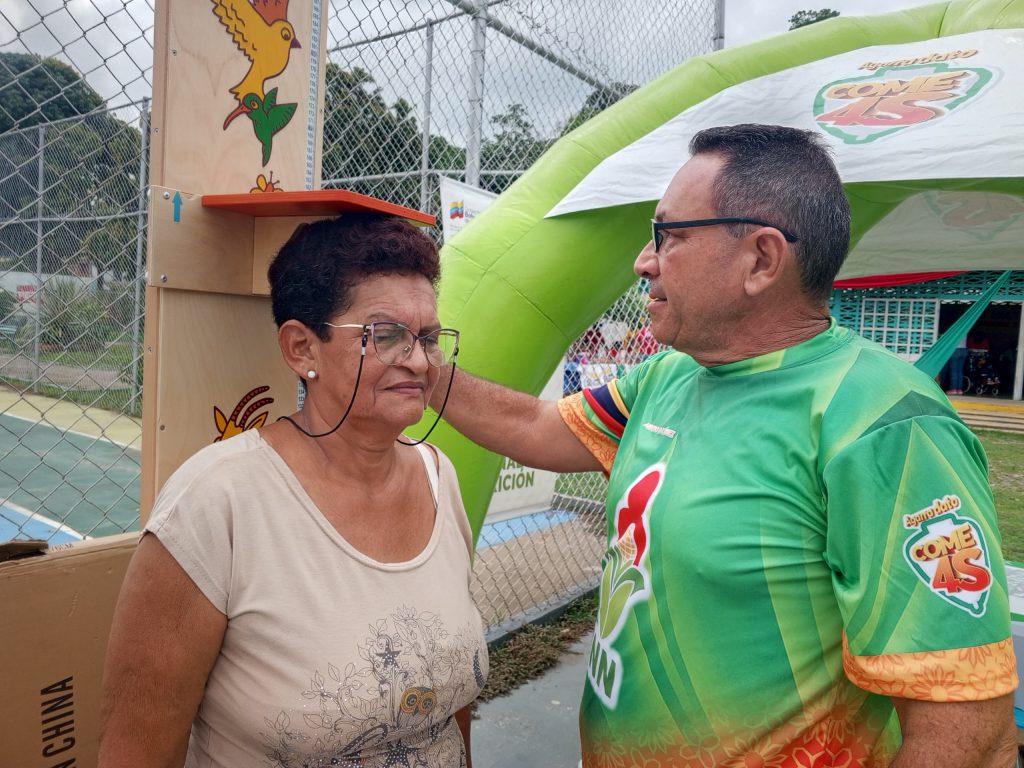 MercalOficial's tweet photo. #Minppal ||
#Guárico || Familias del sector Las Palmas beneficiadas en jornada de Amor en Acción
#ConcienciaPatriótica ||@InnVenezuela
Entérate:https://t.co/bgThH4aSeK https://t.co/svbHZXASS4