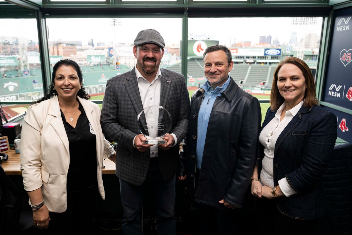 ⚾️ I was proud to stand with my foundation alongside Kevin Youkilis at Fenway Park in his fight against antisemitism. Kevin's unwavering support for Israel and his vocal stance against hate inspire us all. Antisemitism must be confronted, and I want to thank Kevin and our