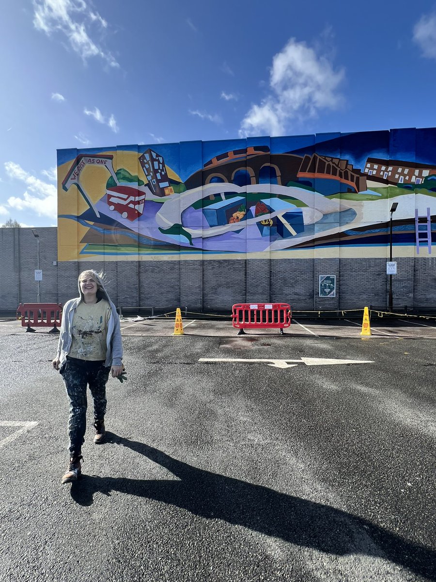 London School of Muralism tweet media