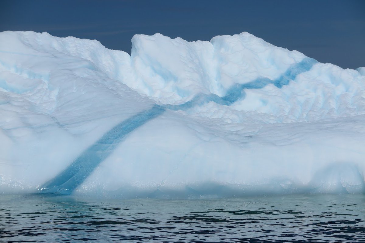 A blue streak ... #iceberg