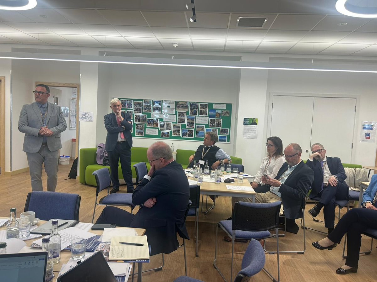 Neil McCallum HT at James Gillespie’s High School and Melvyn Roffe Principal at George Watson’s College @GWCandCommunity explain how they created mandarin learning opportunities for young people through successful Swire partnership project, focussing on areas of deprivation.