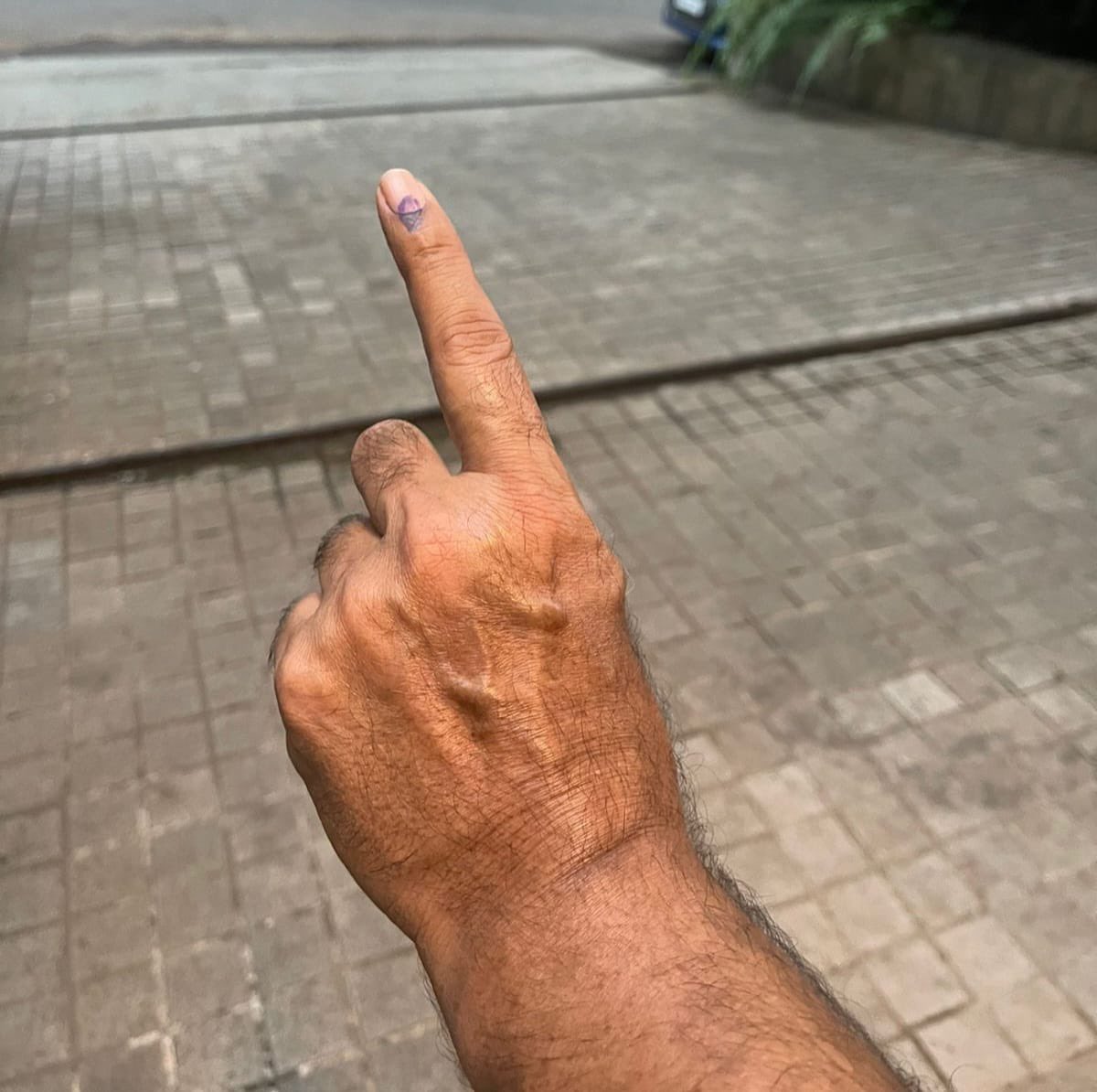 As the sun rose this morning, I felt a great sense of pride and responsibility as I cast my #vote in the #LokSabhaElections2024. Each of us has a role to play in ensuring the progress of our great nation. @Vedanta_Group as an organisation, is also deeply rooted in this