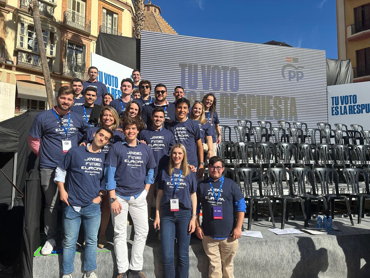 👉🏽Ayer en el acto de la Plaza de la Constitución junto con <a href="/NunezFeijoo/">Alberto Núñez Feijóo</a> <a href="/Navarro_PP/">Patricia Navarro</a> <a href="/JuanMa_Moreno/">Juanma Moreno</a> 

#LaEspañaQueFunciona #nnggmalaga #somosnngg