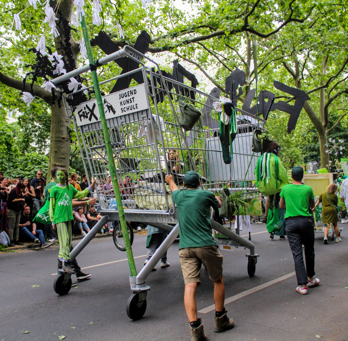 #Einkaufswagenkunst @Wagerlkunst #KarnevalderKulturen