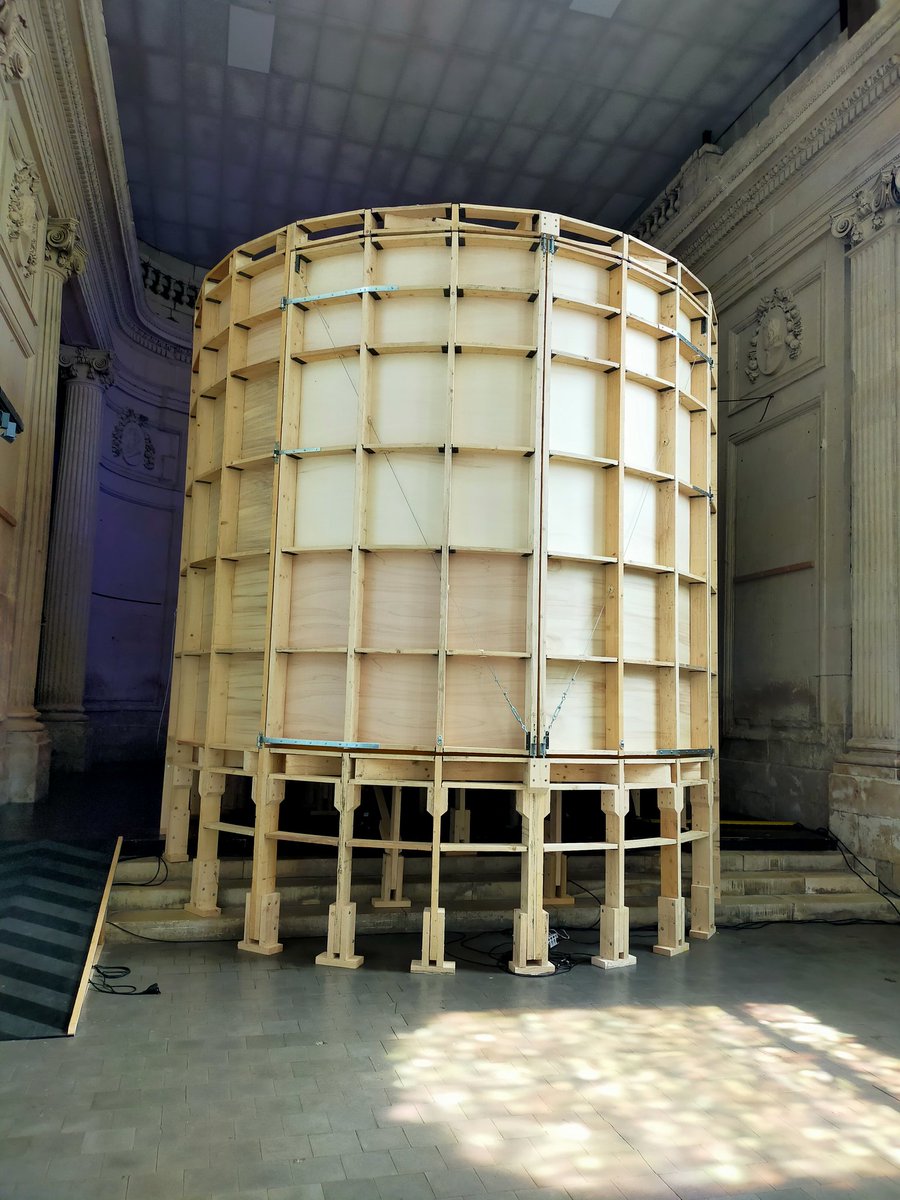 nescach's tweet image. Magnifique édition du festival Interstice sur les paysages contre nature. Mention spéciale pour l'immersion dans un ruisseau disparu à l'esam de Caen/Cherbourg #interstice #caen