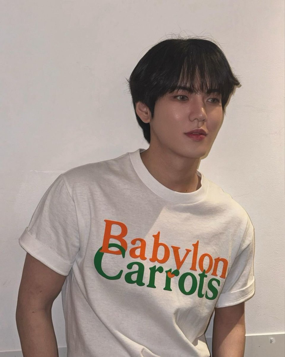 HwanHee_Brasil's tweet photo. https://t.co/owIBoxiRO3