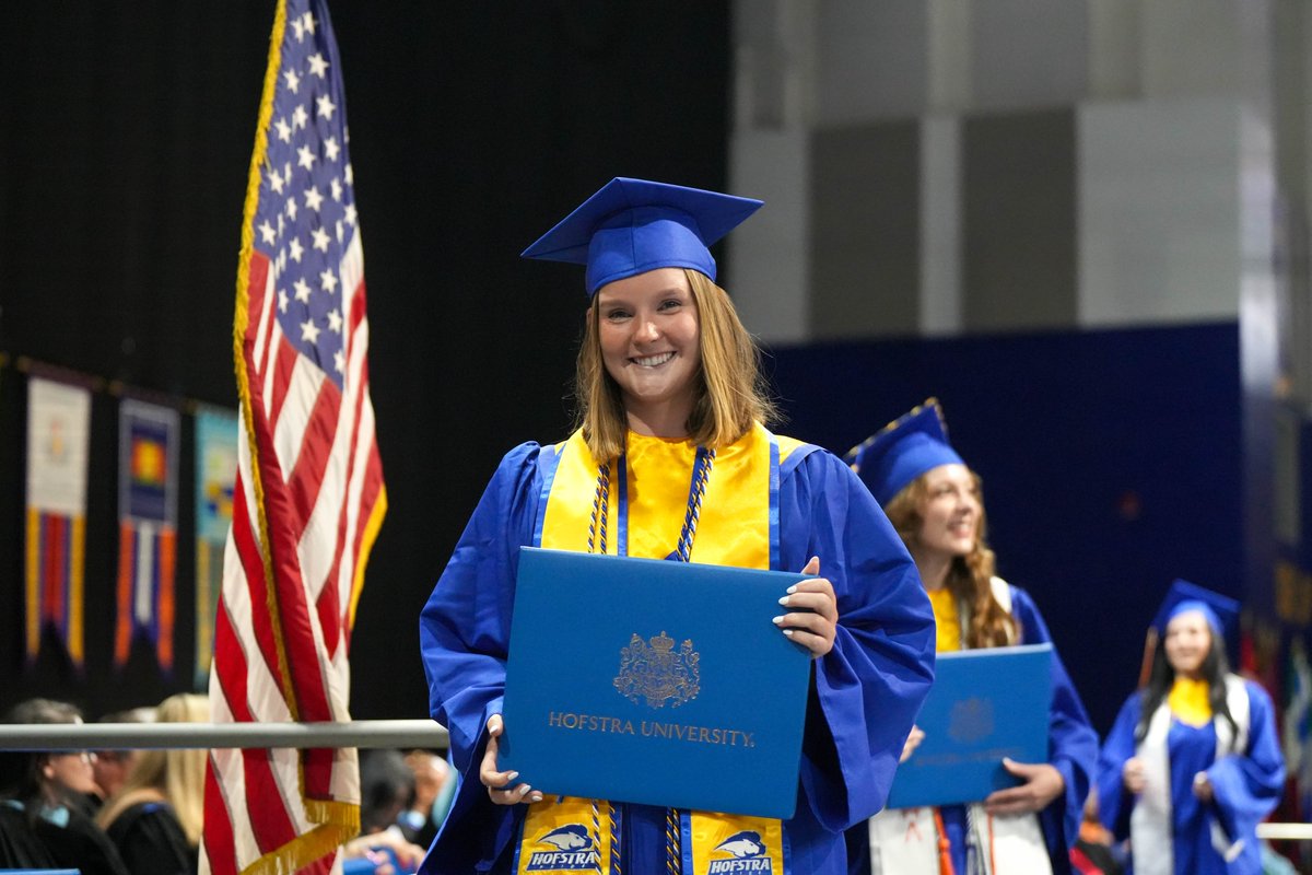 A terrific day celebrating our 2024 graduates! 👩‍🎓🦁🏑

#PrideOfLI x #HofGrad x #HofGrad24