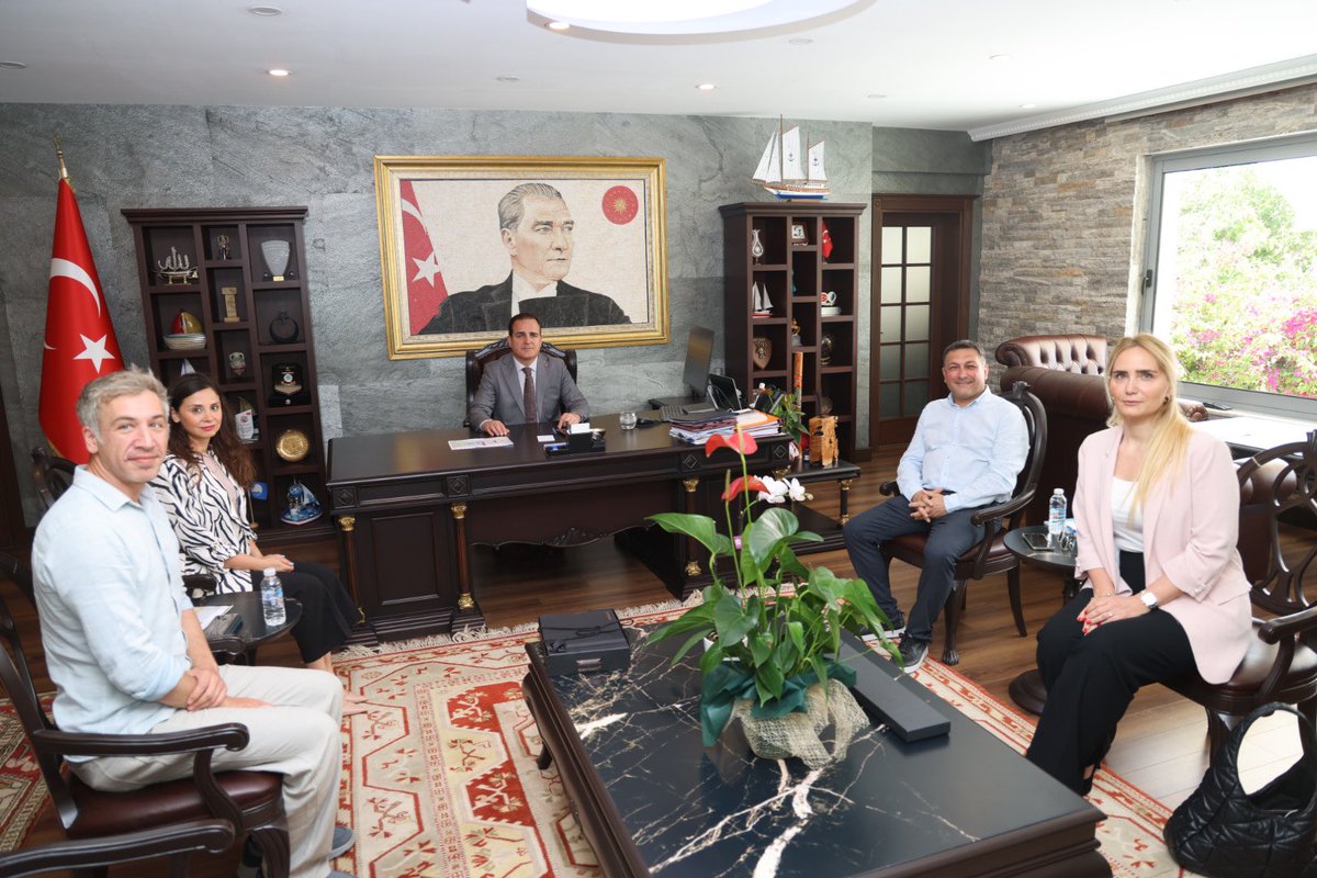 Bodrum Midtown AVM Genel Müdürü Coşkun Altay, Valimiz Sayın Dr. İdris Akbıyık’ı ziyaret etti. @idrisakbiyik