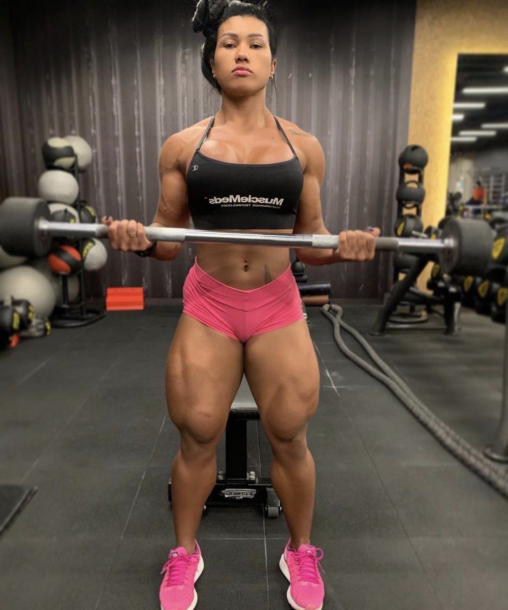eualessandra22's tweet photo. Let’s start this week right ! RT if your going to the gym https://t.co/w4IUb7qnAu
