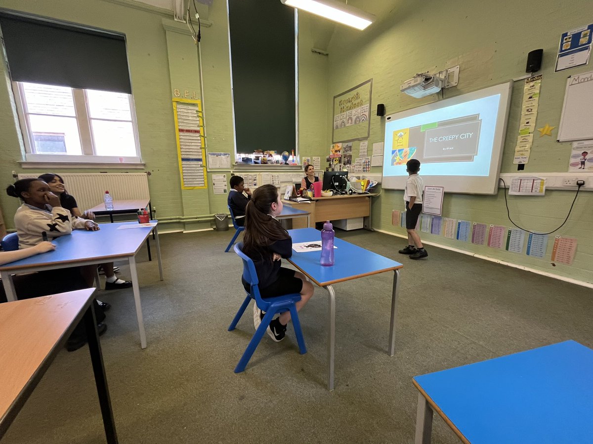 Brilliant risk-taking from RA in year 2. Sharing his story which he turned into a PowerPoint to the KS2 class. 👏📚📝