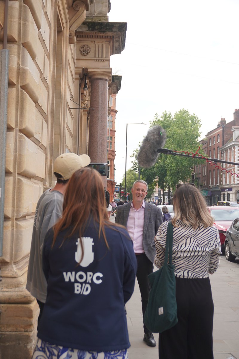 𝗟𝗶𝗴𝗵𝘁𝘀, 𝗰𝗮𝗺𝗲𝗿𝗮, 𝗮𝗰𝘁𝗶𝗼𝗻!🎬 Today we've been all over Worcester to film our business community as they share their thoughts on the city. Thank you to @DesignReligion and the camera crew. Keep your eyes peeled for results! 👀🤩 #WorcestershireHour #worcesterbid