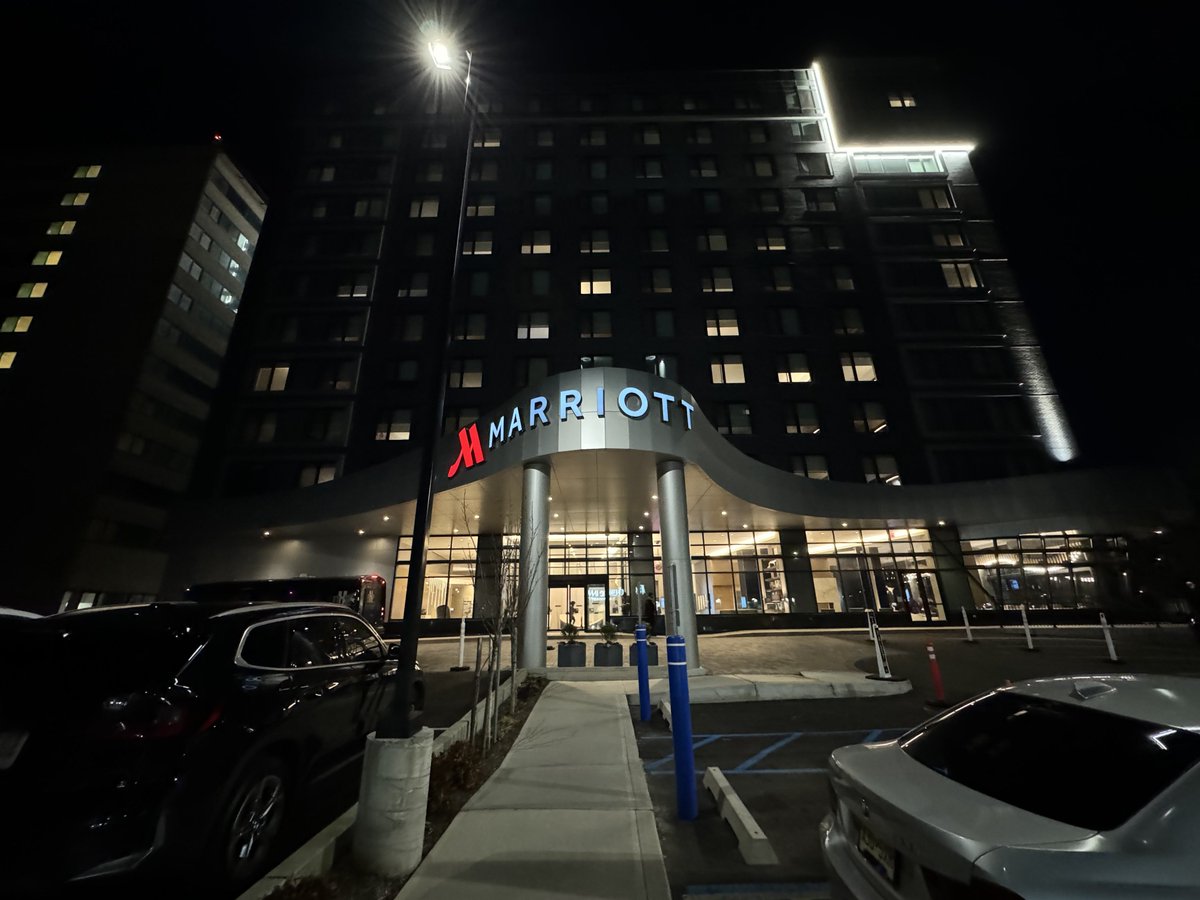 TheForwardCabin's tweet photo. .@Marriott New York @JFKairport [In-Depth Hotel Review] 

https://t.co/pI902lWEdB https://t.co/jda9j78X7V