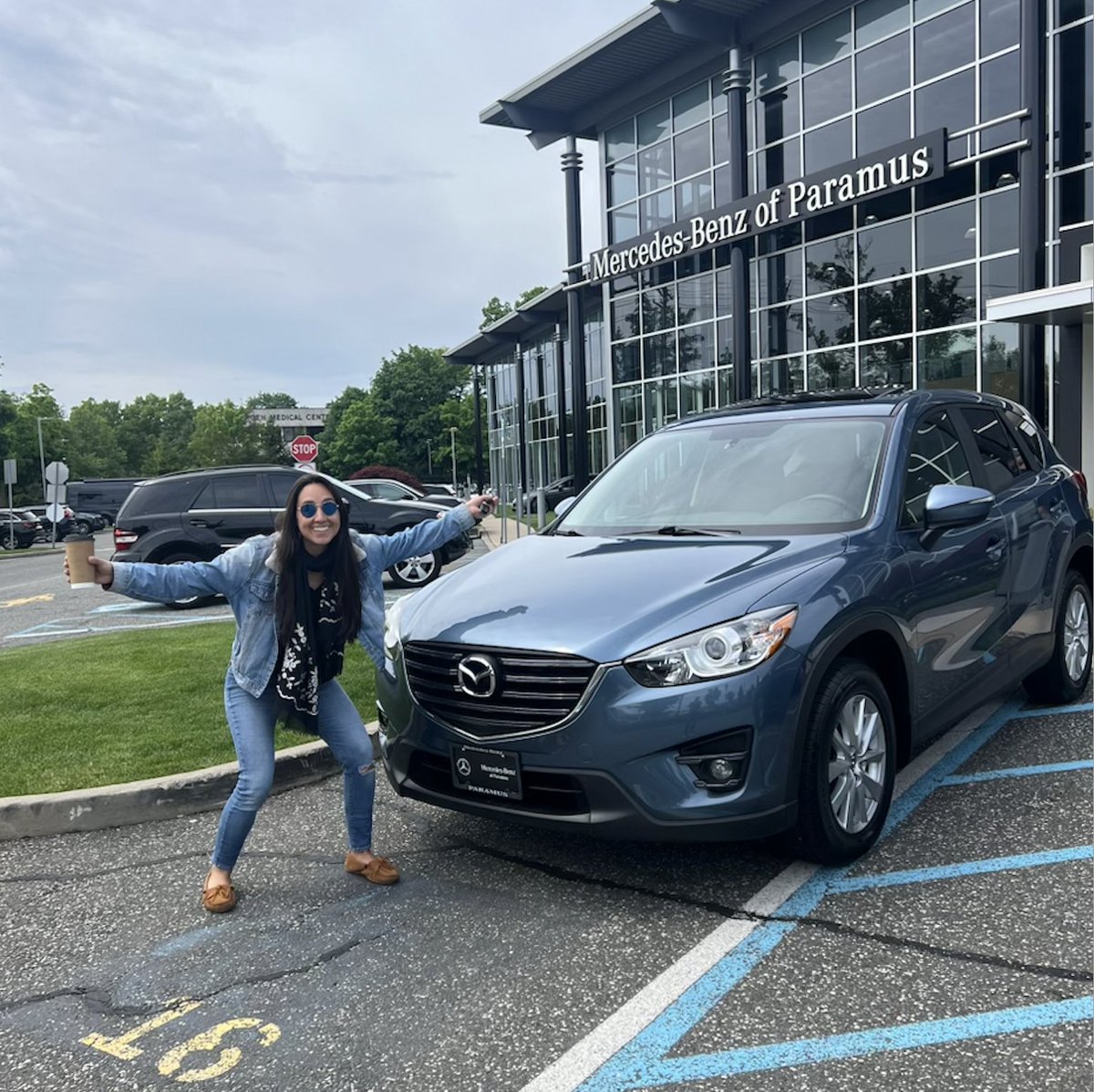 Another happy customer drives away with a smile! 😊🚗 Congratulations on your new ride! Wishing you many miles of joyful journeys ahead! 🎉 
.
.
.
#mercedesbenzofparamus #mercedesbenz #mbusa #BrandLoyalty #MercedesBenz #luxurycars #carshopping #luxurycars #paramus #paramusnj