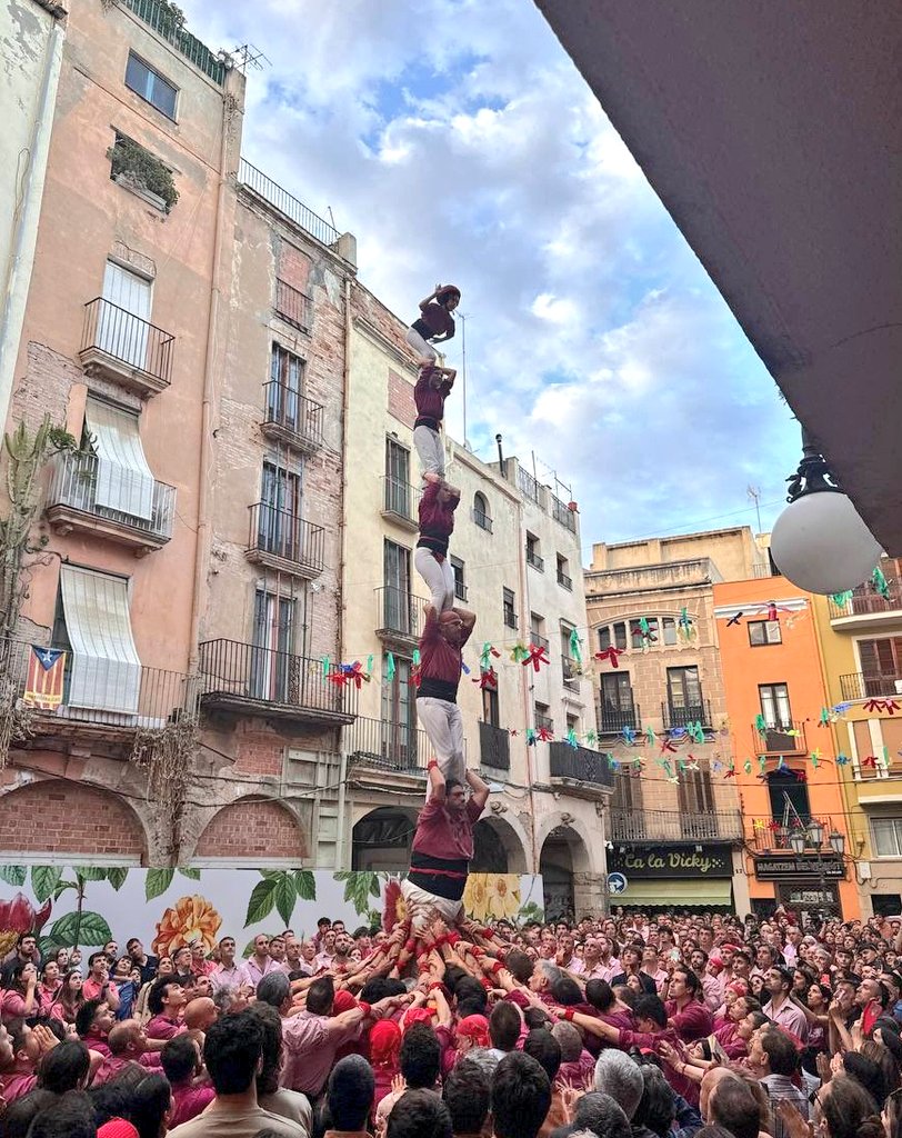 Els Castellers de Lleida segueixen brillant.

🔗 ara.cat/1_4cd0c3

<a href="/EstrellaDammCat/">Estrella Damm Cat</a> | #castells #castellers