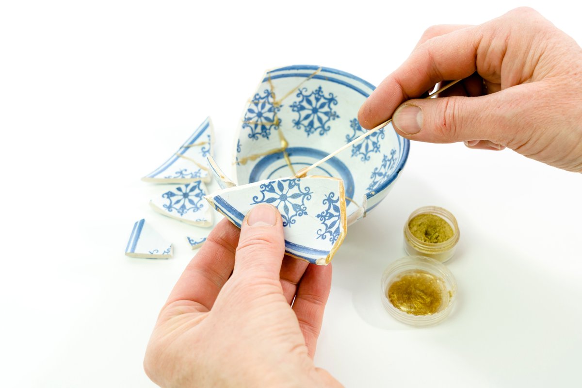 🚨MORE SEATS AVAILABLE FOR KINTSUGI POTTERY🚨Only 7 spots remain for tomorrow's final Kintsugi Pottery session at the Warr Acres Library! The spots will fill up in a blink of an eye (seriously) so don't hesitate and sign up today. Details: ow.ly/FeiP50RNess