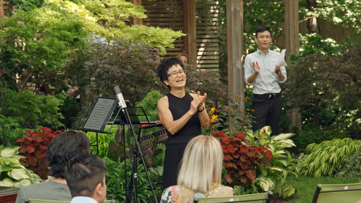 “When I look at the garden, I see it as my art in collaboration with nature.” Toronto accountant Mary Gore shares the rewards of her glorious outdoor space through her non-profit supporting the creative growth of performing artists. Experience it on @VisionGardeners at 9pm ET.