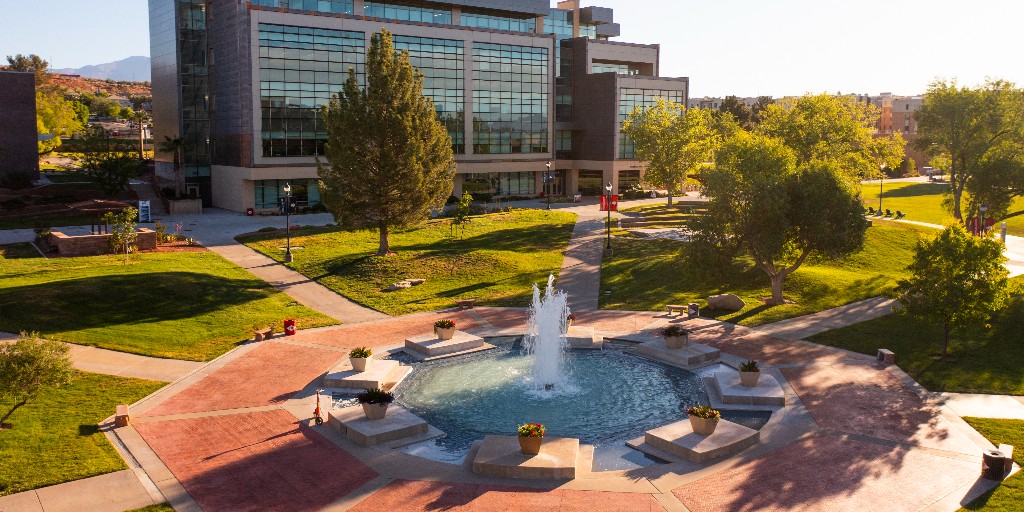 utahtechu's tweet image. Are you team mornings or evenings? Our campus is always beautiful, but look at how stunning it is when it's sun-kissed and the birds are chirping. ☀️

If you love mornings, go take a walk around our beautiful campus next time! 

#UtahTechUniversity