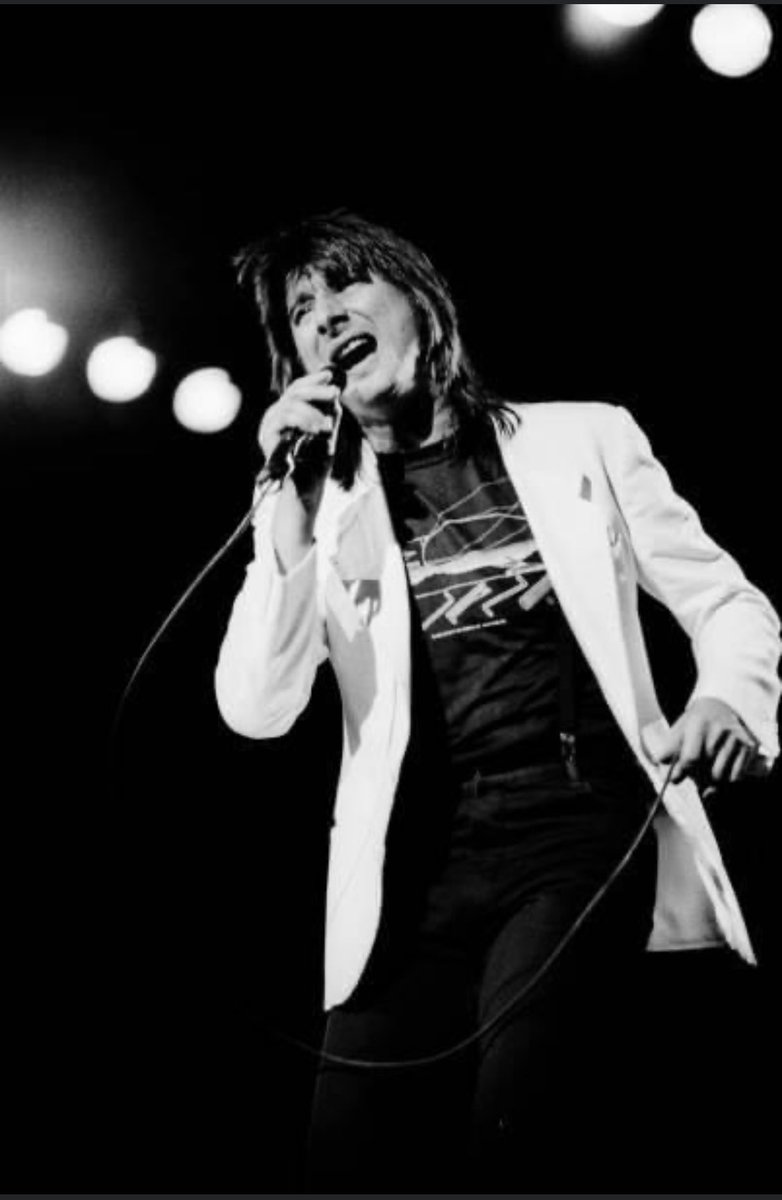 It would cheer me up if you showed me a photo of Steve Perry.

#StevePerry #スティーヴペリー