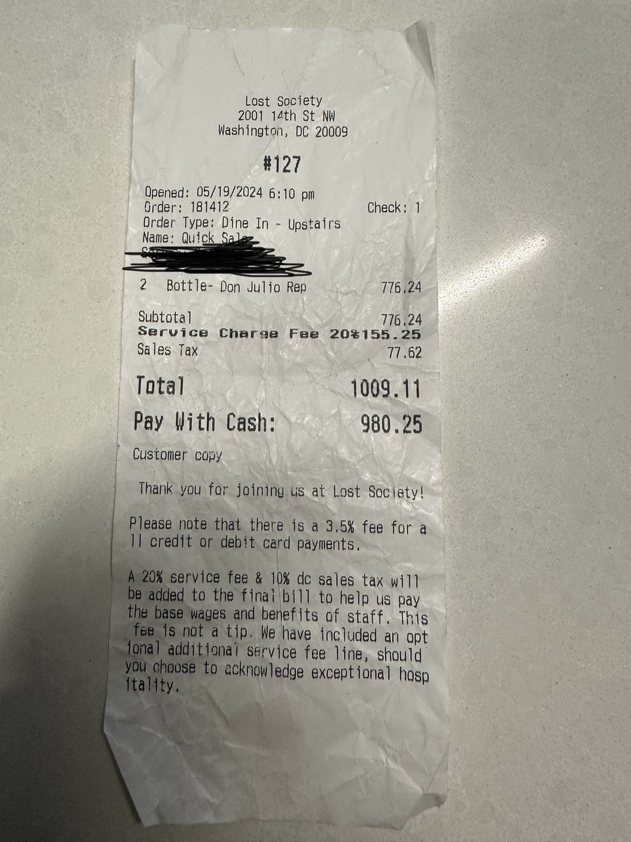 1_NellV12's tweet photo. Woke up this morning came to conclusion that this “outside” Sh*t y’all screaming is not for me .. this is damn near robbery with out a weapon Iont care who you are and how much money you gettin 2 60$ bottles should NEVER be 1000$ in the club someone’s need to bring light to this https://t.co/UQIdwhHXMQ