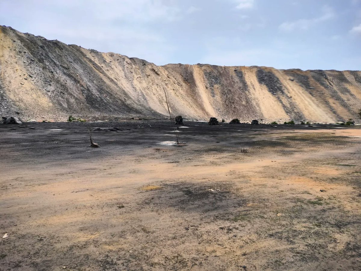 Buarijod, Jharkhand: 26 km from Mahagama town , down a road full of deep potholes are the tribal inhabited villages of Adro and Tulsipur. On the left side of the road, are mountains of dump waste from open cast coal mines leased out to private mining companies including Birlas,